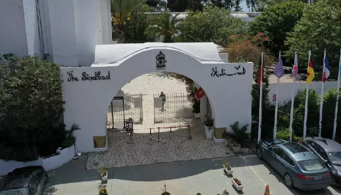 سینباد هتل حمامات